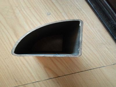 天津市北辰區滕飛翔金屬制品銷售部 專業供應面包管、扇形管、凹槽管，批發價格，品質保障